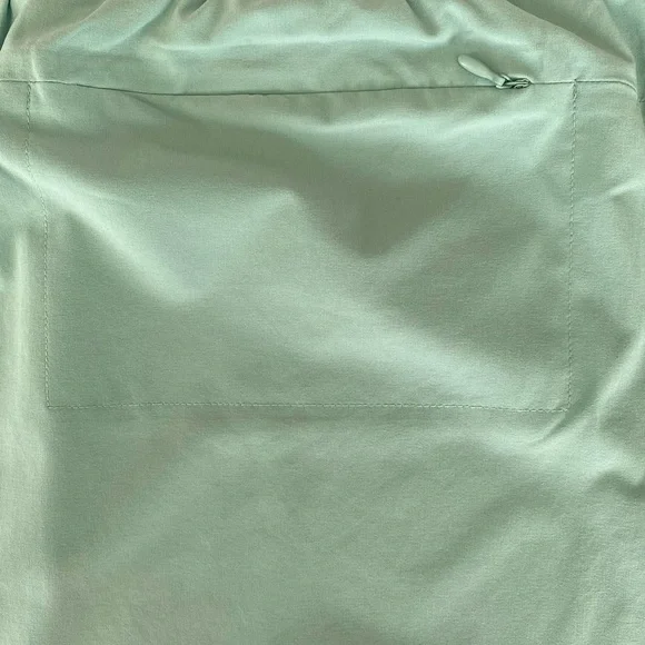 NWT Chico’s Zenergy ruched light green skirt, size 14 - Picture 4 of 6